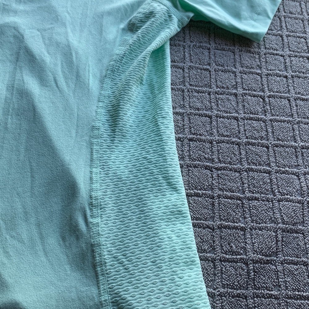 Columbia Women’s Aqua Short Sleeve Performance Shirt Size XL - Picture 13 of 15
